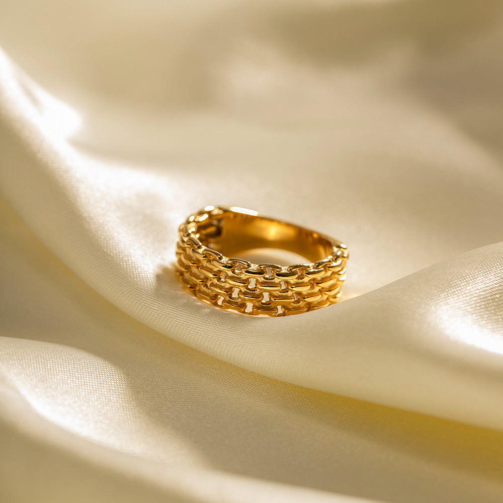 Maria 18k Gold Plated Braided Ring Artshiney