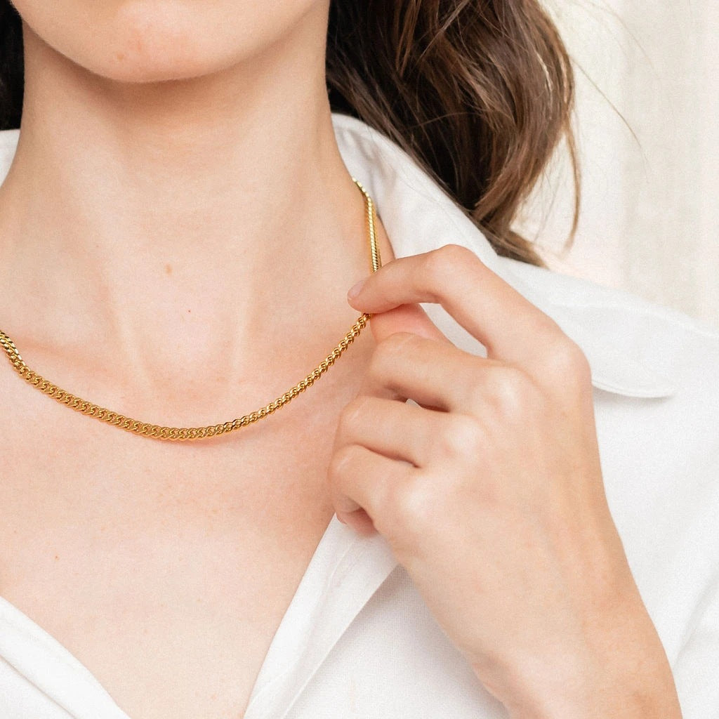 18K Gold Retro Fashion Light Luxury Style Multi-layer Design Versatile Necklace Artshiney