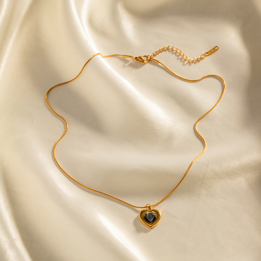 18K Gold Exquisite Fashion Heart Inlaid Opal Design Pendant Necklace Artshiney