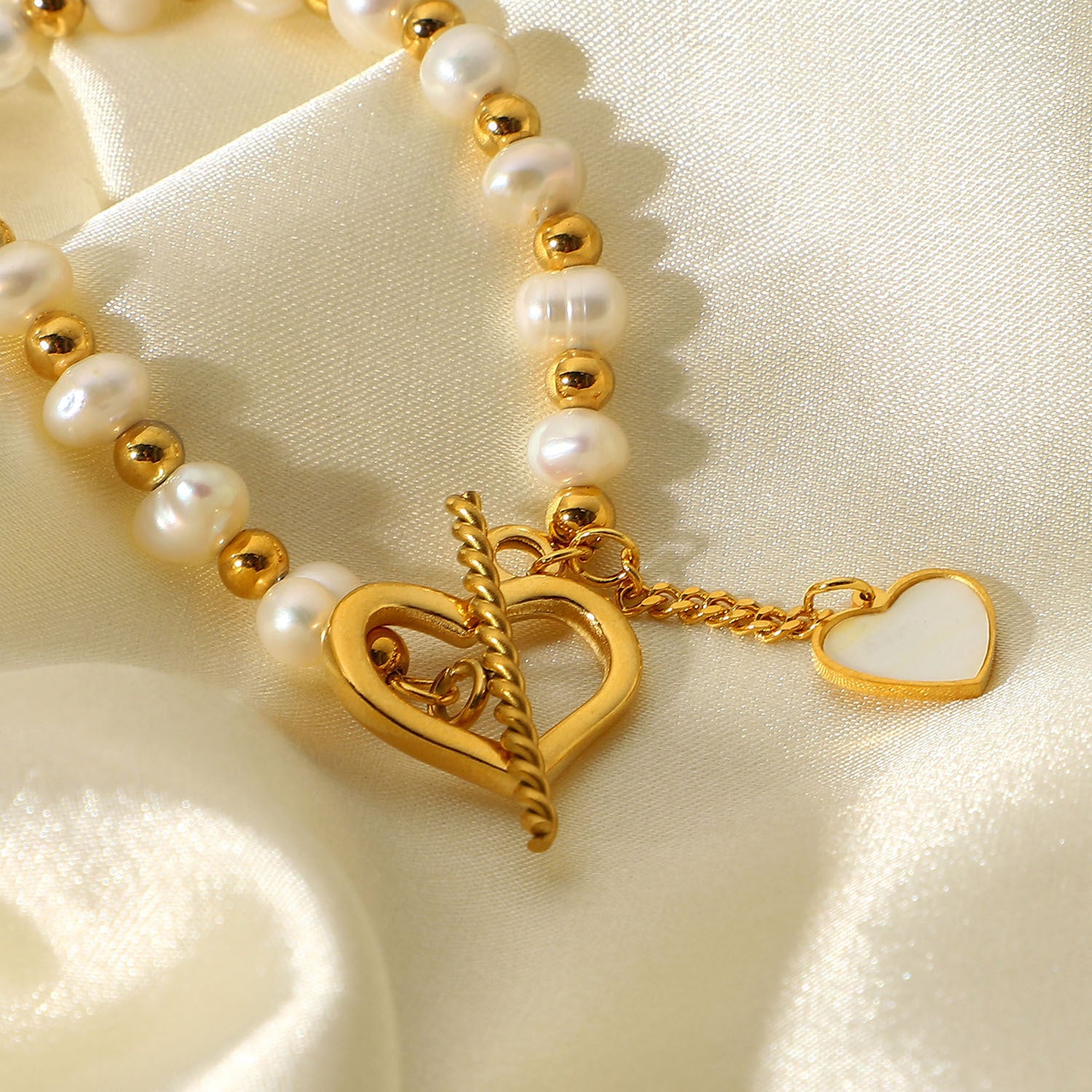 18K Gold Plated Parisian Pearl Bracelet Artshiney